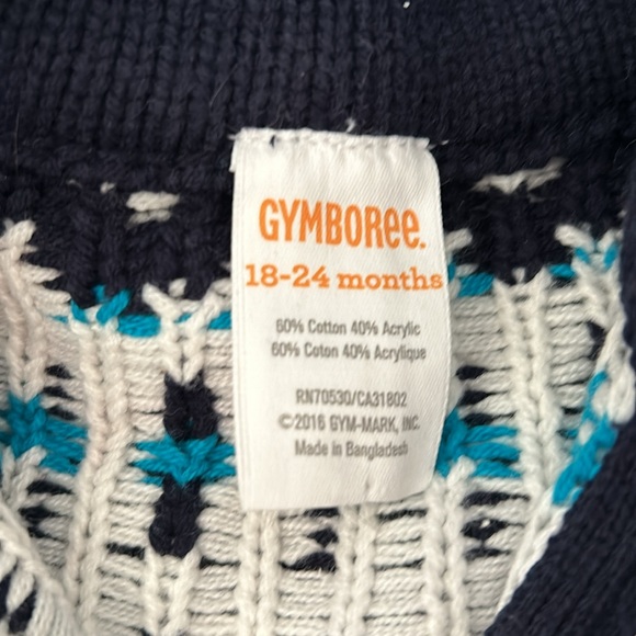 Jeans and sweater - Picture 5 of 5